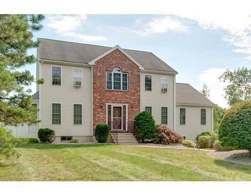 22 Blueberry Way, Webster, MA 01570