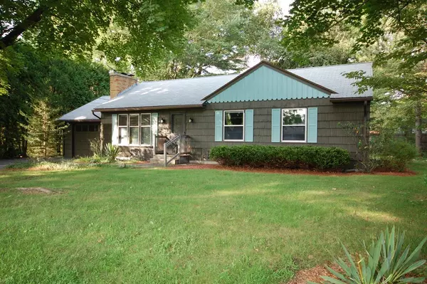 14 Pioneer Knolls, Northampton, MA 01062
