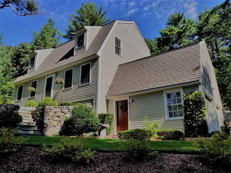 8 Eagle Ln, Beverly, MA 01915