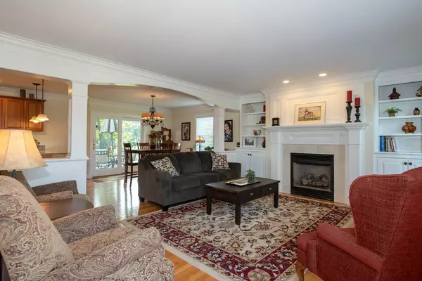 Amesbury, MA 01913,12 Merrill Avenue