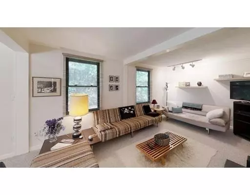 Sudbury, MA 01776,11 Howe St