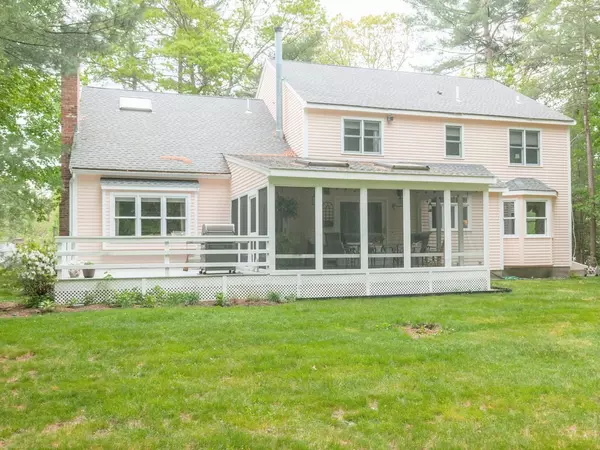 Acton, MA 01720,4 Maddy Lane