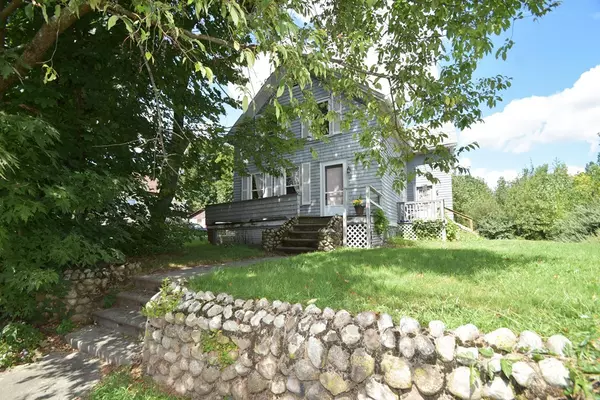 41 Carter Ave, Blackstone, MA 01504