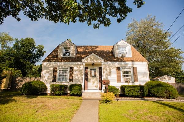 147 Oak Street, Natick, MA 01760