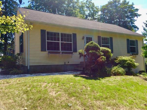 19 County Rd, Bourne, MA 02532