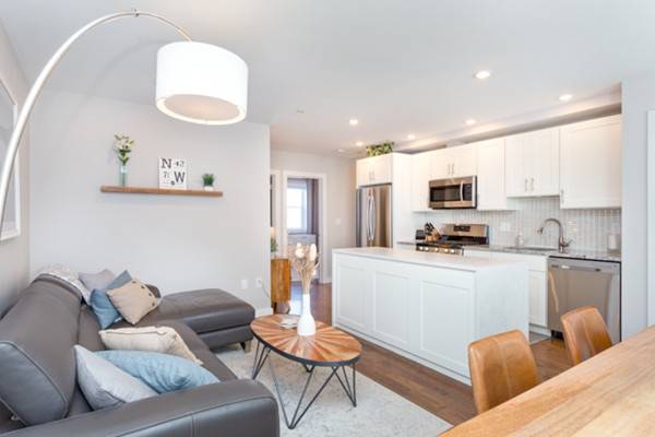 33 Winter St #1, Cambridge, MA 02141