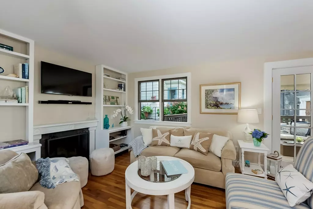 Marblehead, MA 01945,10 Orne Street