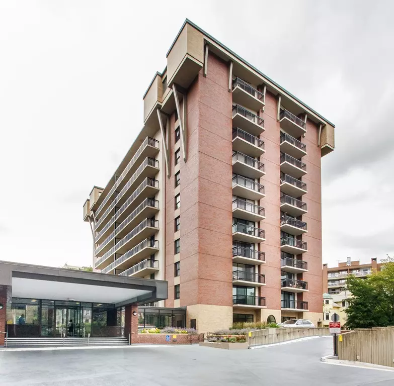 Brookline, MA 02446,50 Longwood #817