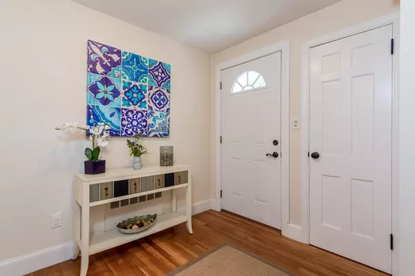 Plainville, MA 02762,78 Pleasant Street