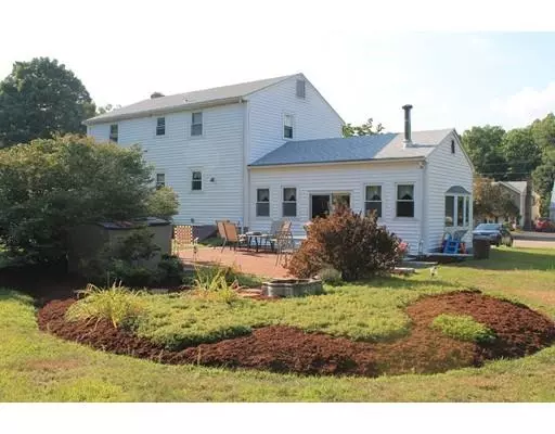 3 Beach St, Norton, MA 02766