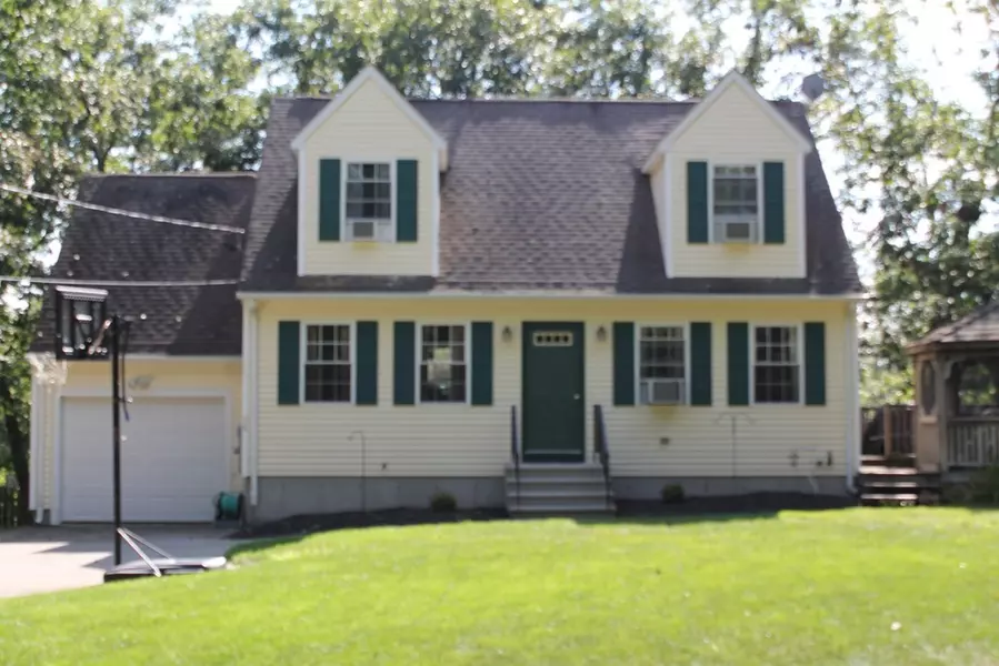 34 Cork Cir, Millville, MA 01529