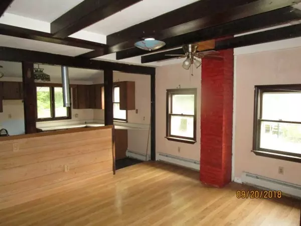 Middleboro, MA 02346,571 Wareham St