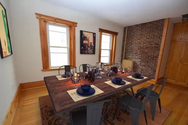 Brookline, MA 02446,5 Park St #2