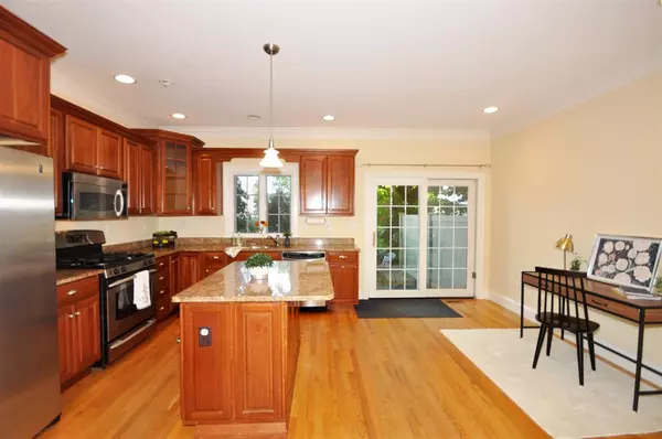 Arlington, MA 02474,16 Park St #16