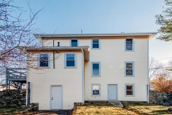 Pembroke, MA 02359,19 Mattakeesett St