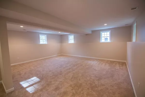 Whitman, MA 02382,957 Franklin Street