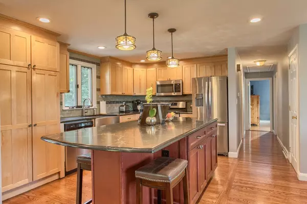 Chelmsford, MA 01824,20 Footpath Road