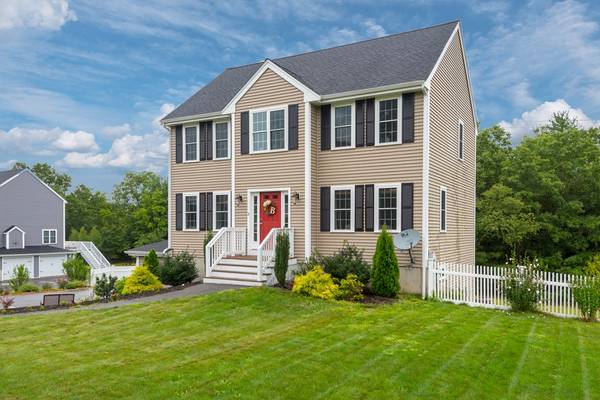 Halifax, MA 02338,5 Split Rail Lane