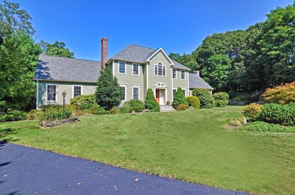 32 Rustwood Ln, North Attleboro, MA 02760