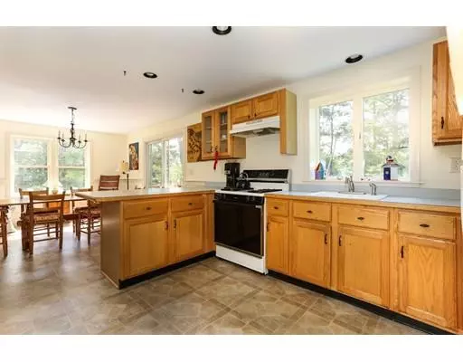 Mashpee, MA 02649,253 Simons Narrows Rd