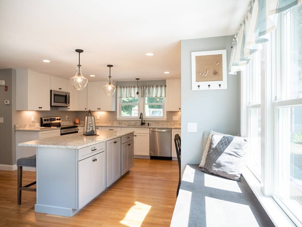 Plymouth, MA 02360,31 Dorothy Dr