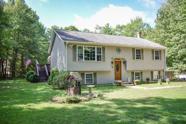 53 Town Farm Rd, Winchendon, MA 01475