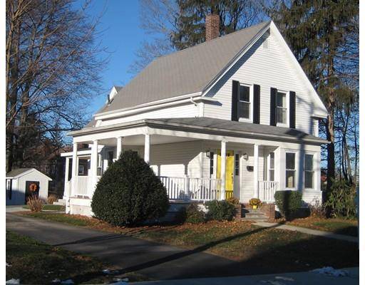 28 Queen St, Franklin, MA 02038