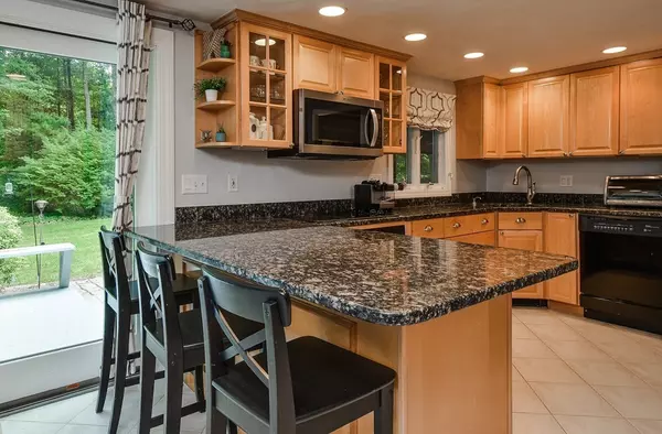 Milford, MA 01757,9 Reservoir Rd