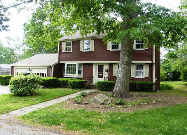 26 Brewster Road, Hingham, MA 02043