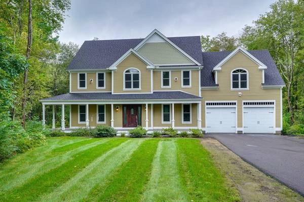 30 Brown Bear Crossing, Uxbridge, MA 01569