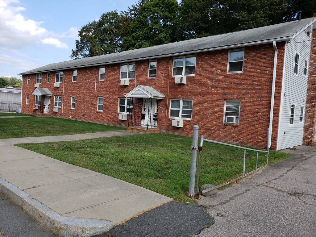 12-14 Robert St, Attleboro, MA 02703