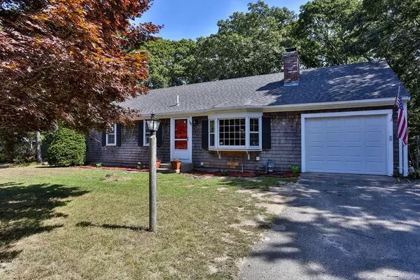 Yarmouth, MA 02673,102 Camp St