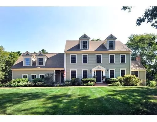 11 Powers Ln, Cohasset, MA 02025