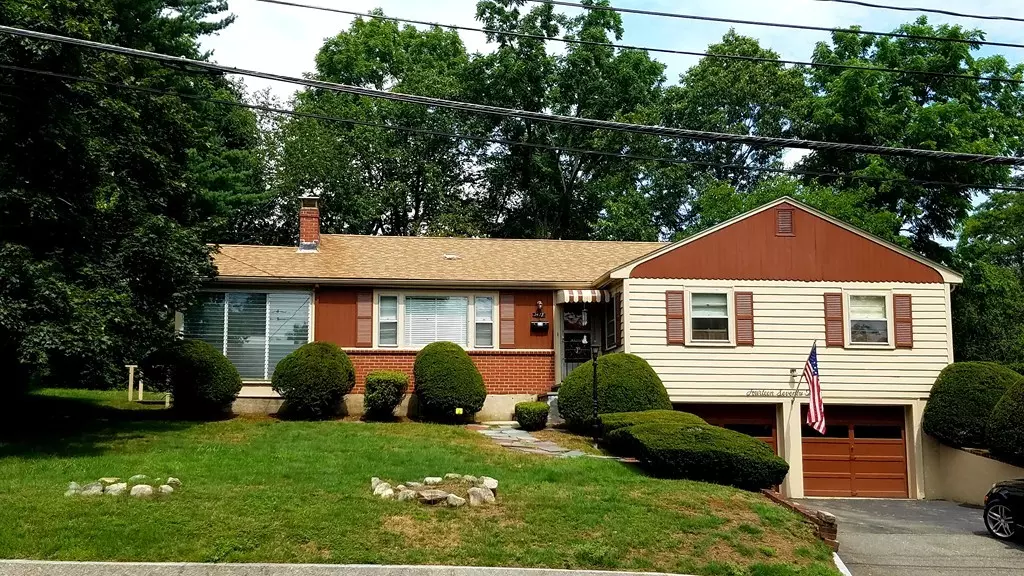 Needham, MA 02492,1473 Great Plain Avenue