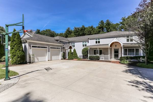 33 Russell, Hanover, MA 02339