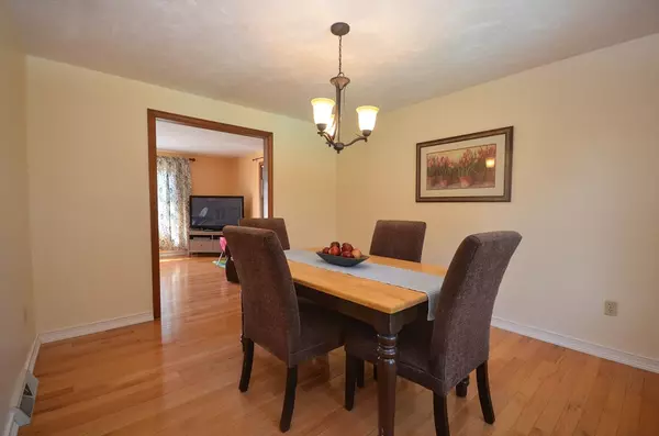 Sutton, MA 01590,100 Highland View Dr