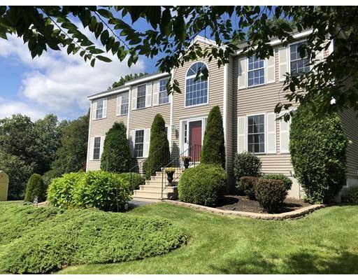 124 Corinthian Dr, Lowell, MA 01854