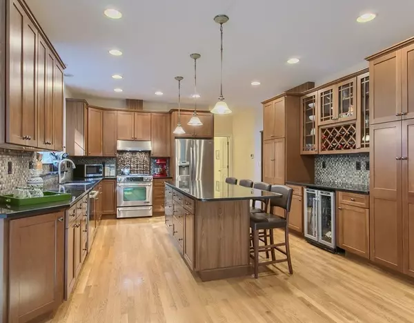 Bedford, MA 01730,89 Sweetwater Avenue