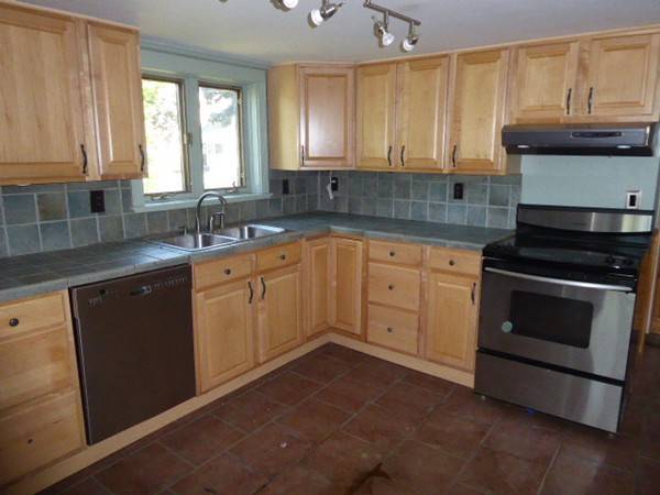 Westfield, MA 01085,37 Cross St