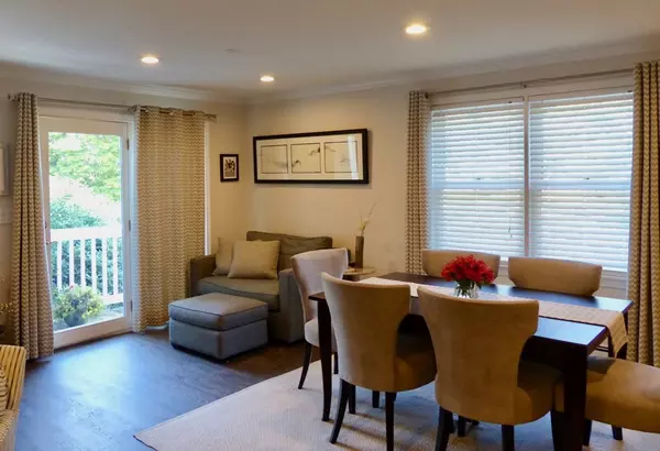 Lincoln, MA 01773,140 Lincoln Rd #218