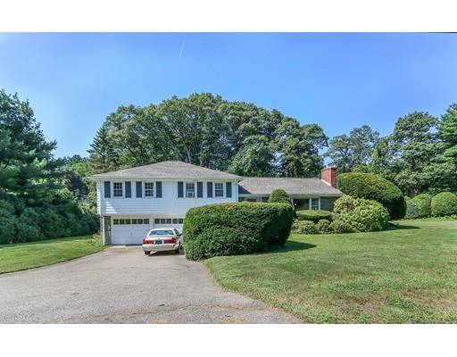 Westwood, MA 02090,10 Orchard Cir