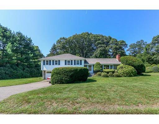 10 Orchard Cir, Westwood, MA 02090