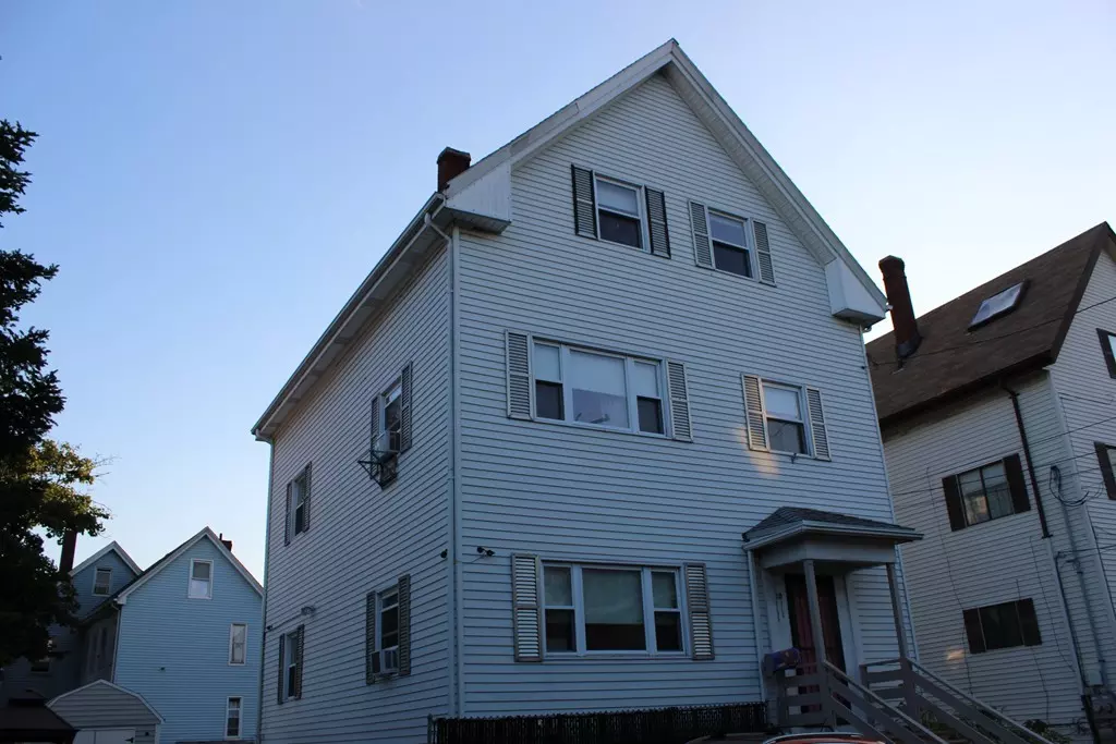 Lynn, MA 01902,10 Whittier St