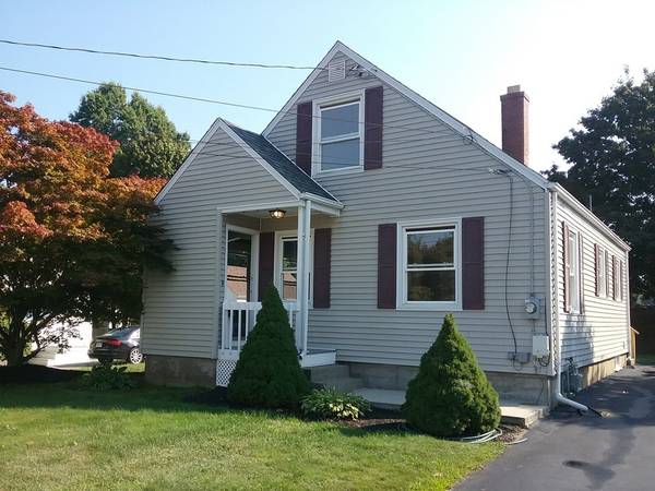 343 Hillside Ave, Somerset, MA 02726