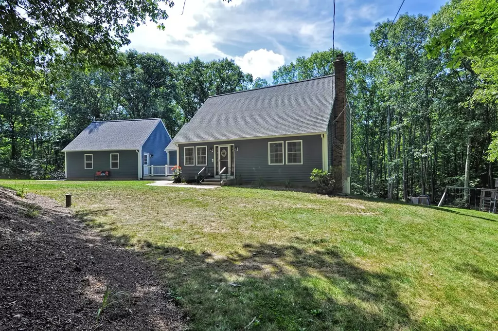 Charlton, MA 01507,71 Old Worcester Rd