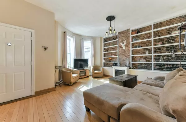 Chelsea, MA 02150,17 Orange St