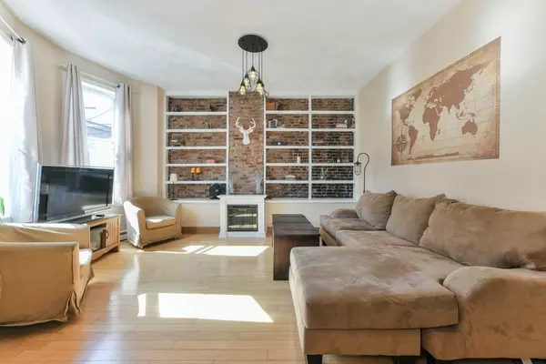 Chelsea, MA 02150,17 Orange St