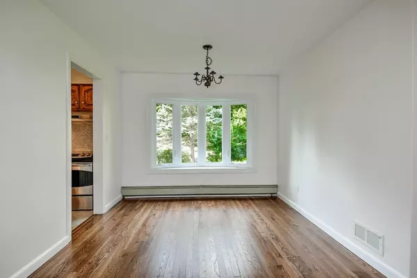 Natick, MA 01760,23 Strawberry Hill Rd