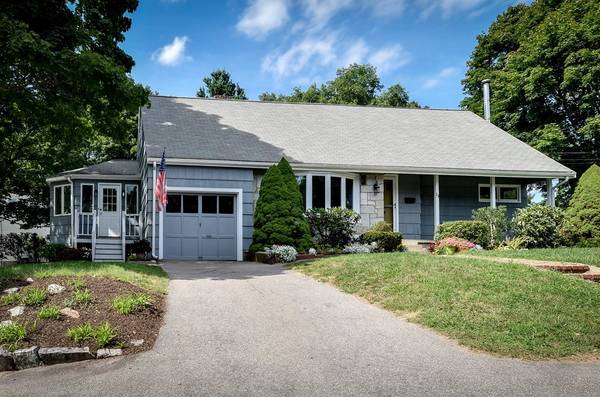 23 Strawberry Hill Rd, Natick, MA 01760