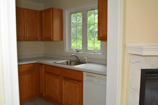 Whitman, MA 02382,646 Bedford St #B1